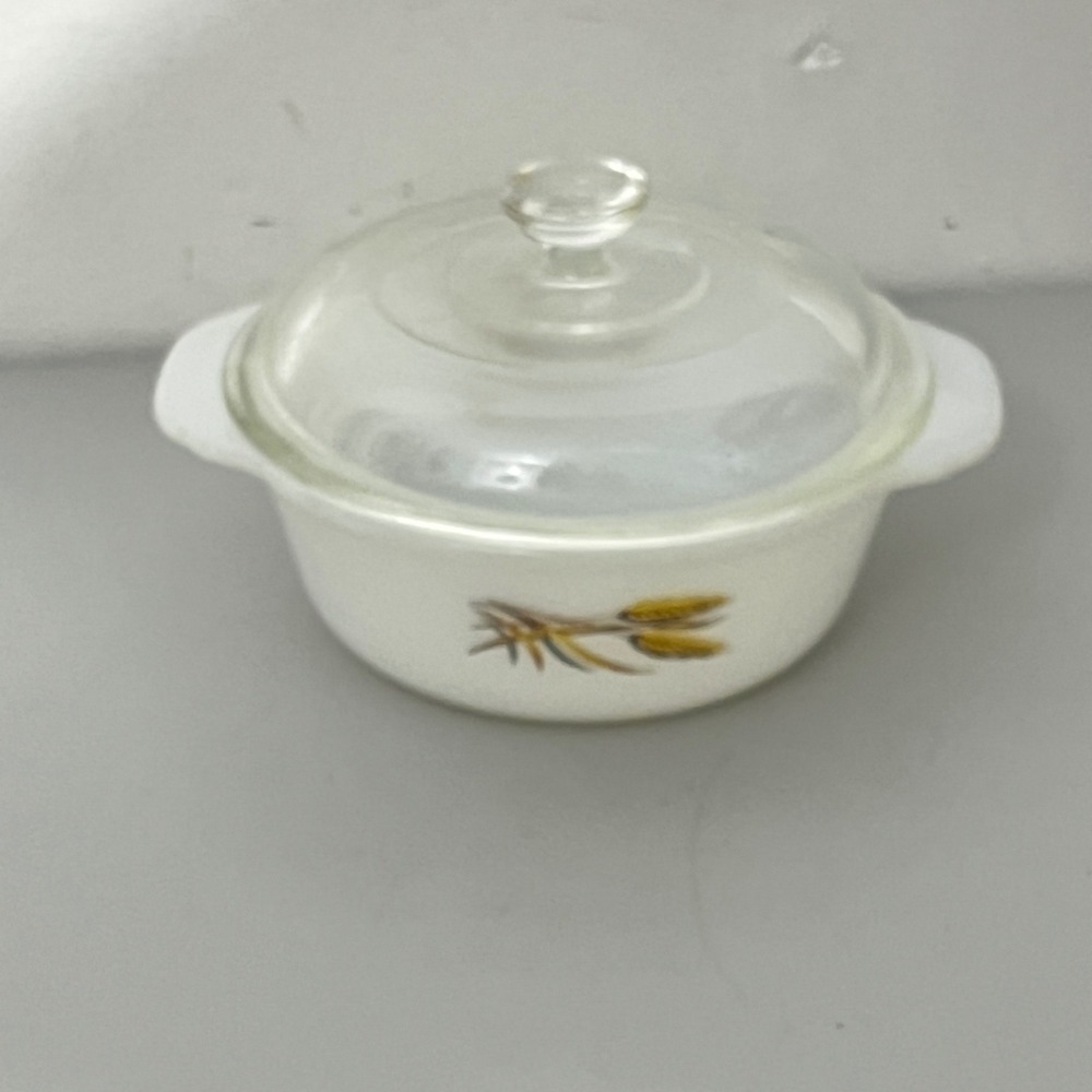 Fire-King Casserole Dish 1 Pint White Wheat Pattern Milk Glass Lid Vintage USA